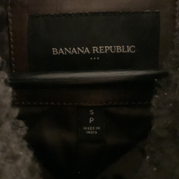 An aviator inspired leather jacket with faux sherpa collar. - Picture 2 of 6